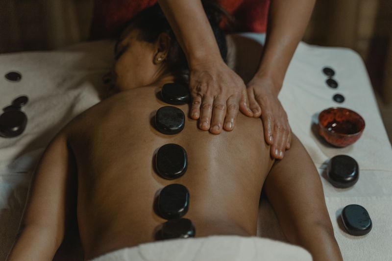 Masaje piedras calientes
